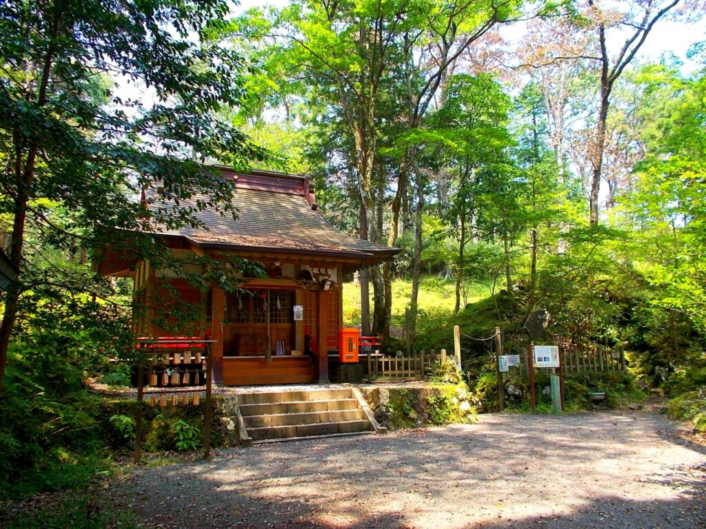 富士山御胎内清宏園（印野胎内）