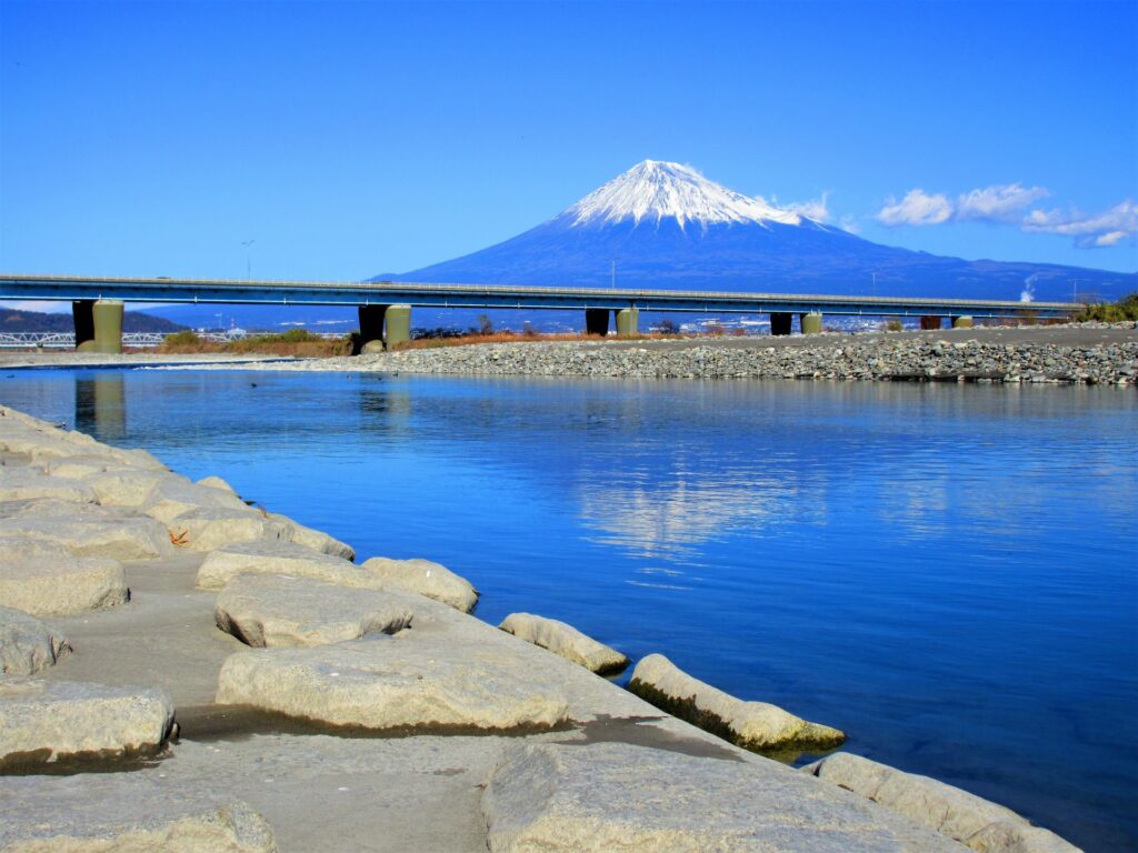 富士川河口（河口幅日本一）