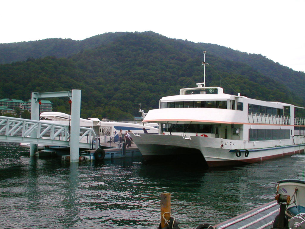 中禅寺湖遊覧船