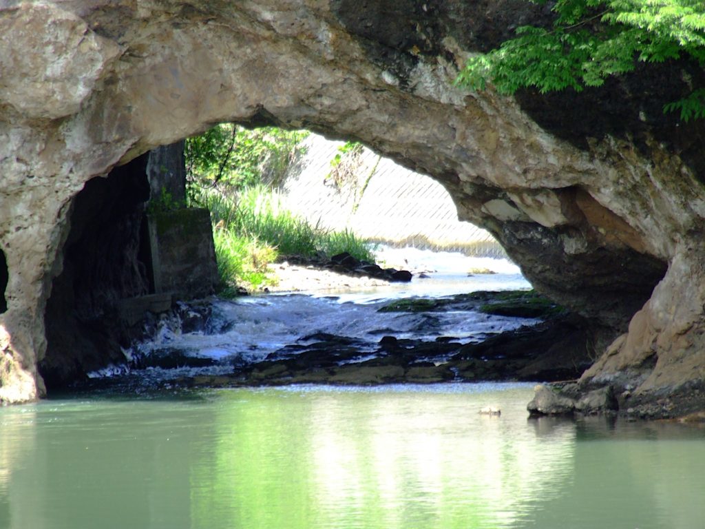 木須川洞門