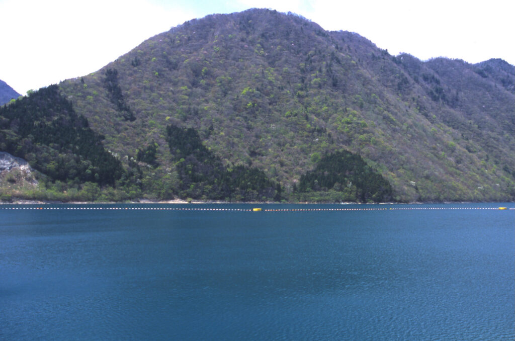 深山ダム（深山湖）