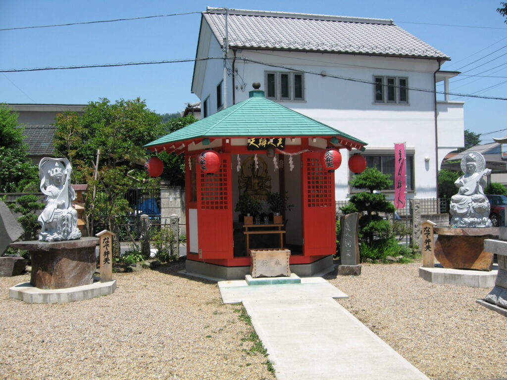 美人弁天（本城厳島神社）