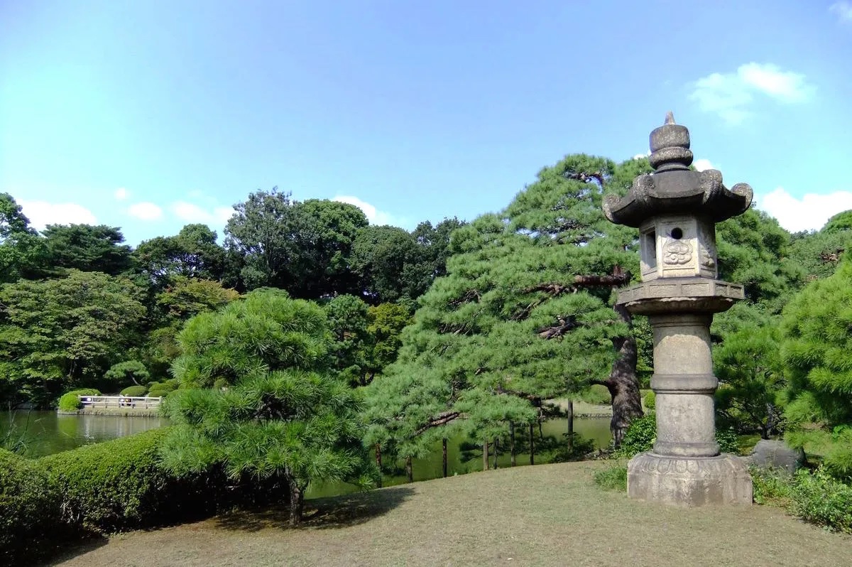 六義園