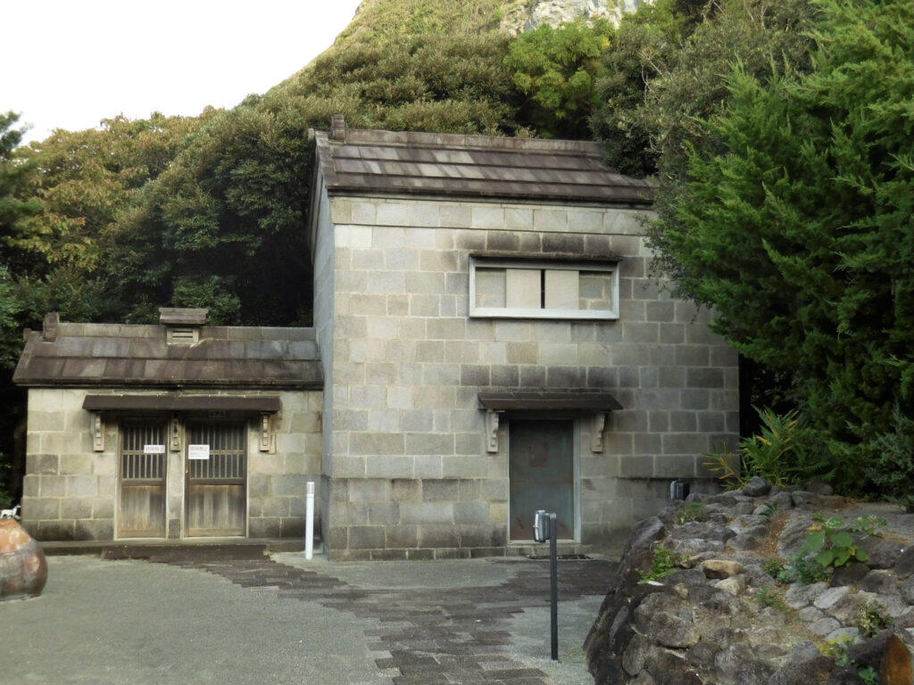 コーガ石