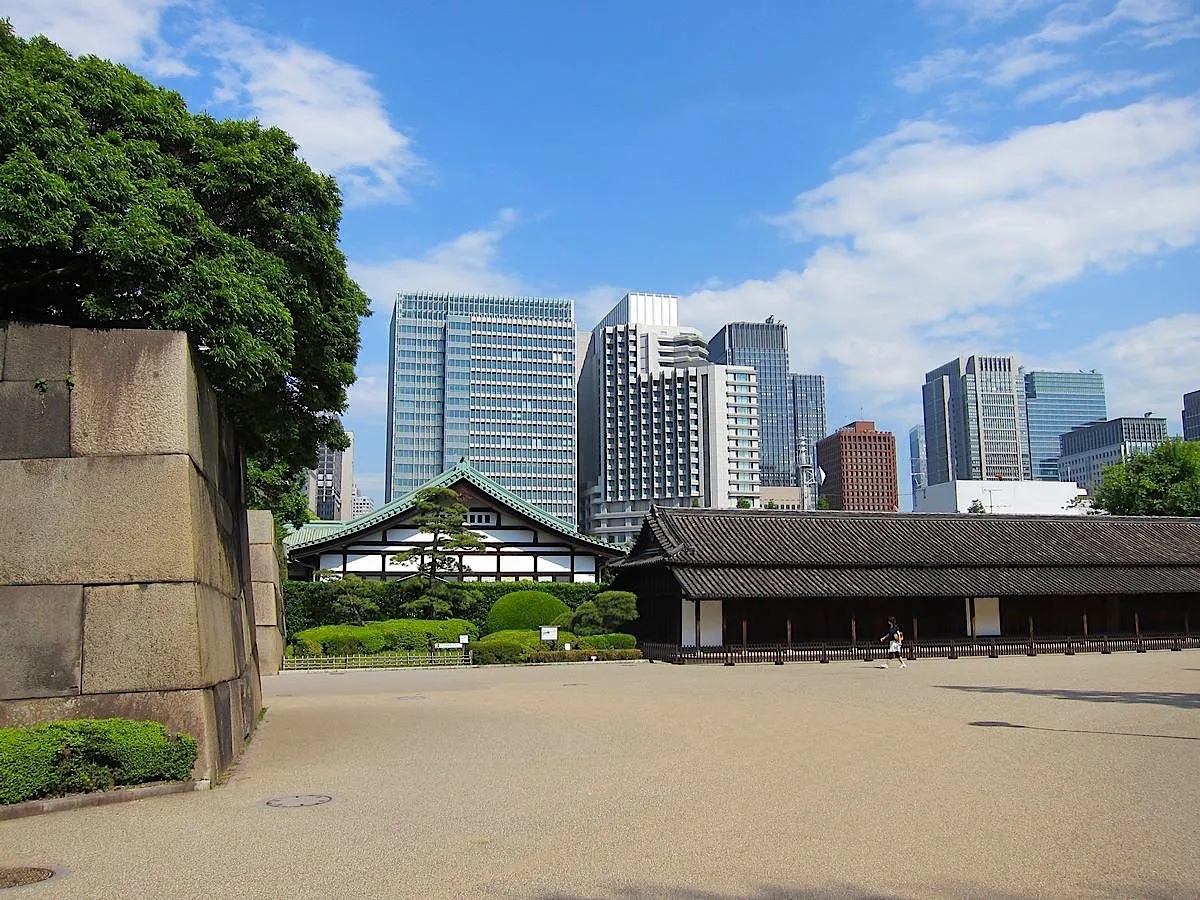 江戸城 大手三の門跡（皇居東御苑）