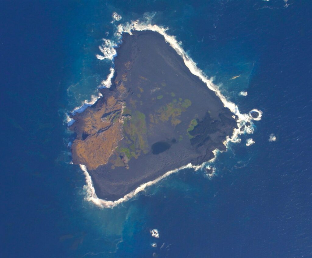 西之島