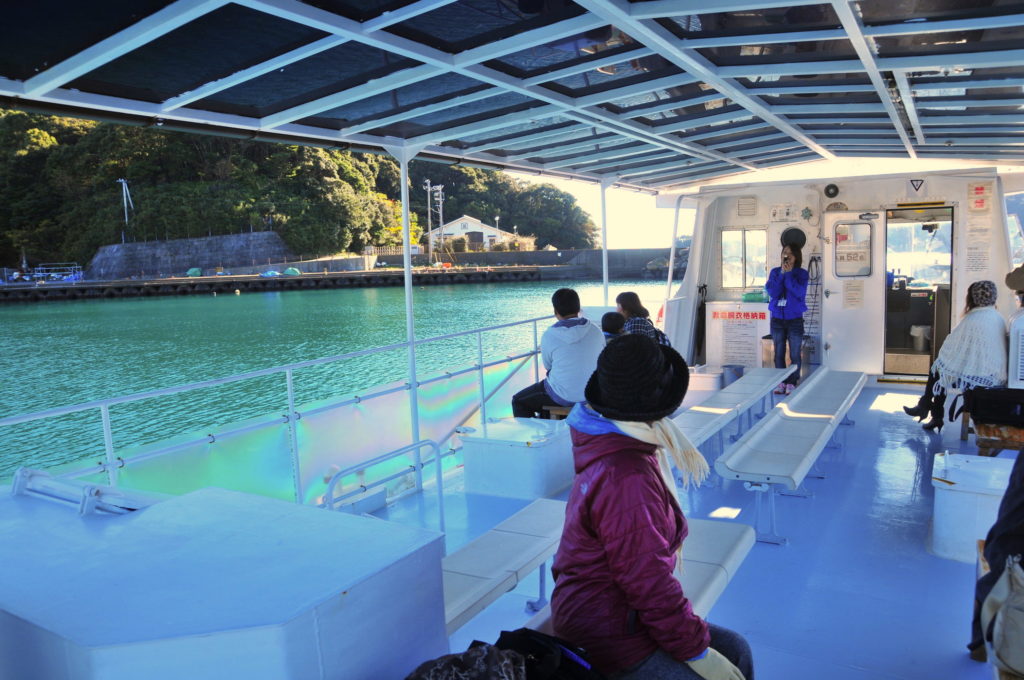 海中観光船ブルーマリン号