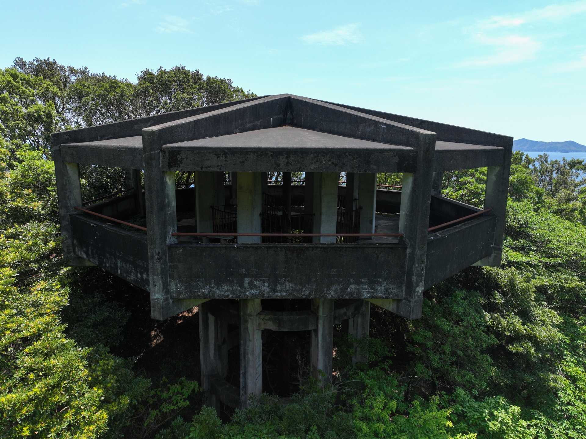 千羽海崖ロープウェイ・千羽海崖展望台跡