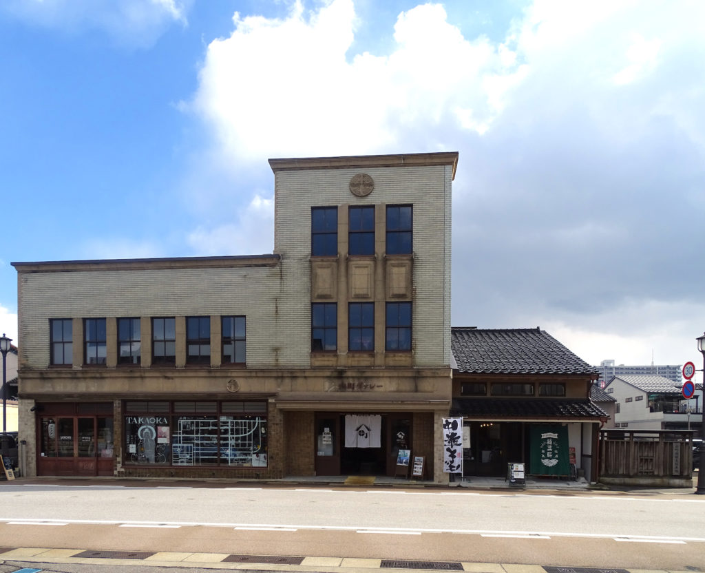 高岡市山町筋伝統的建造物群保存地区