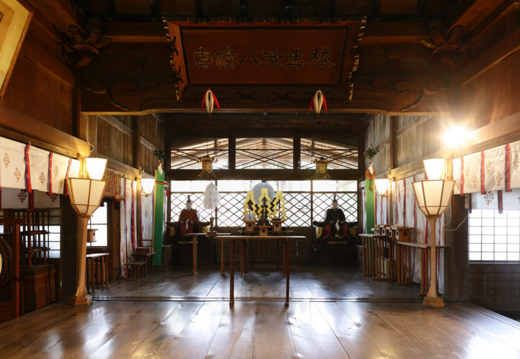 放生津八幡宮