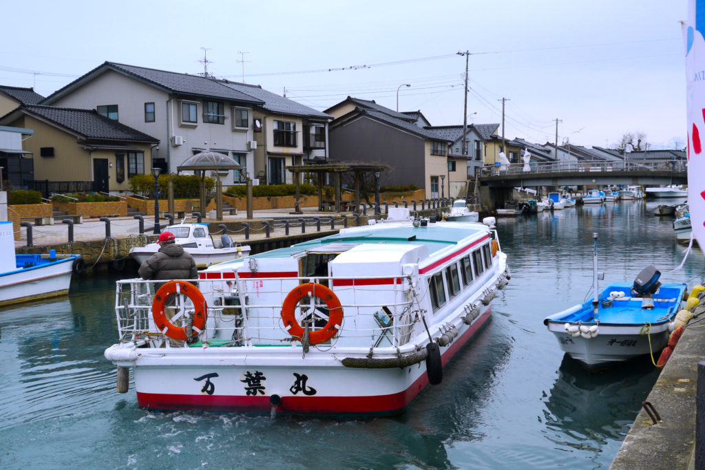 新湊観光船
