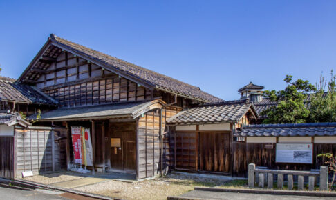 高岡市伏木北前船資料館（旧秋元家住宅）