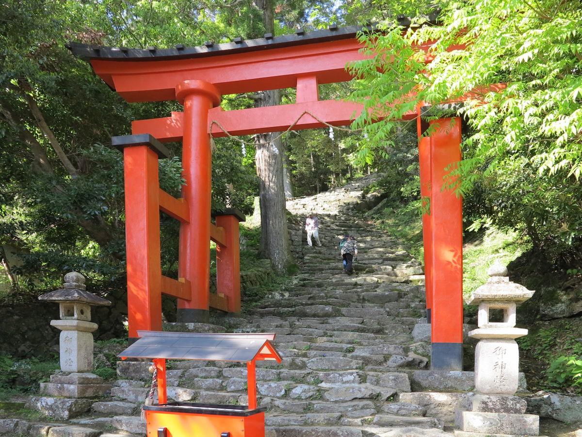 神倉神社（ごとびき岩）