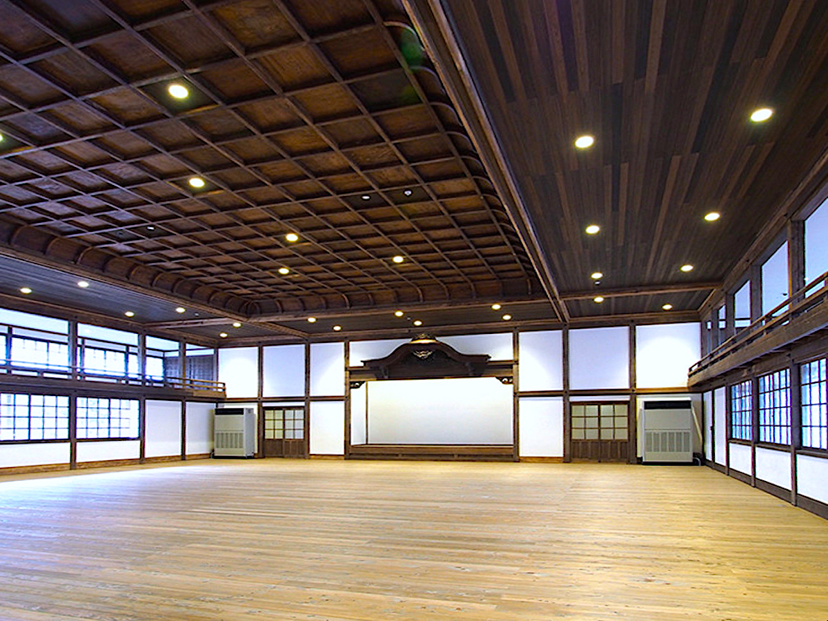 旧和歌山県議会議事堂