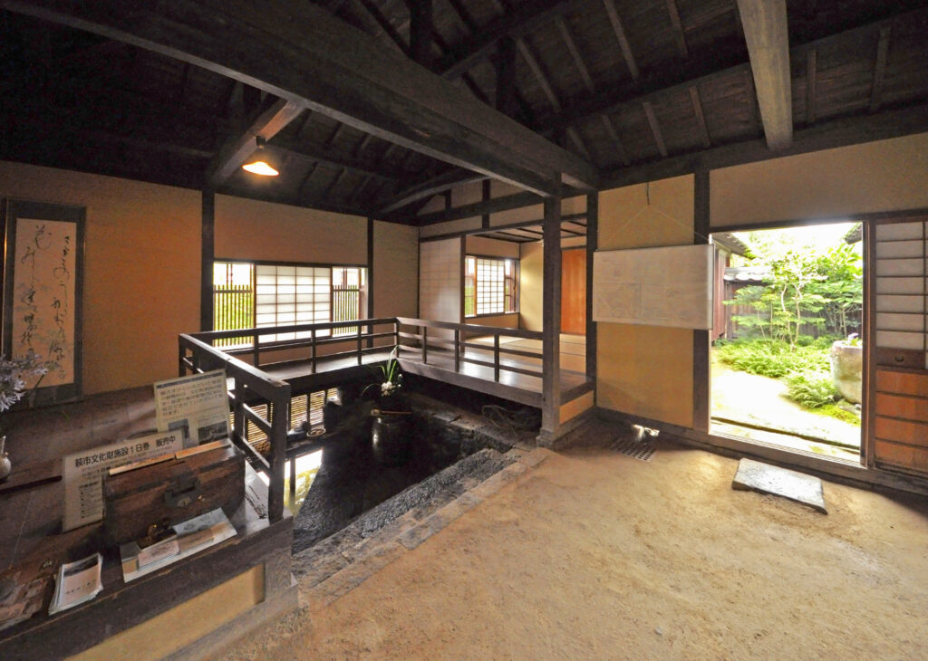 旧湯川家屋敷