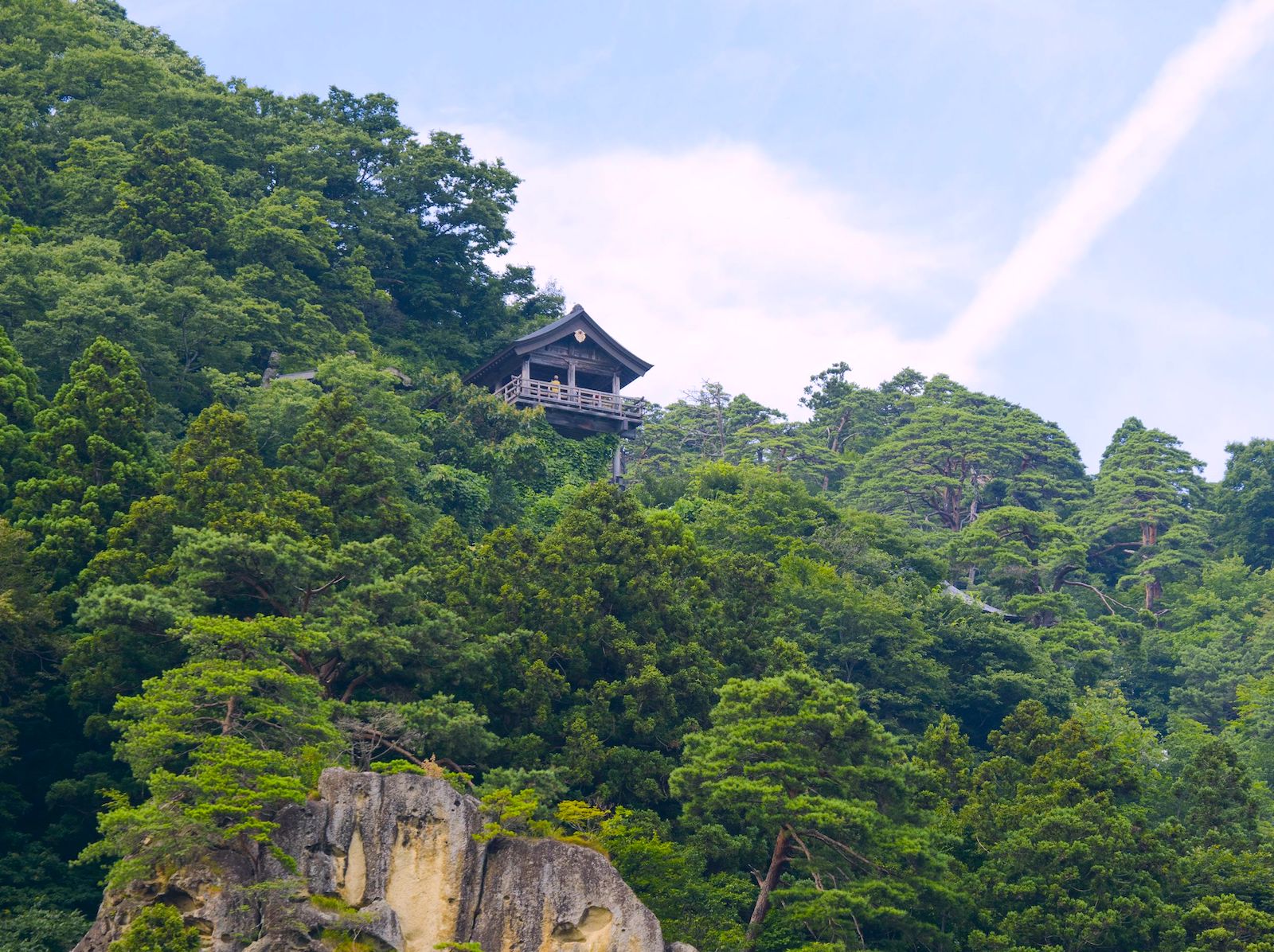 立石寺・五大堂