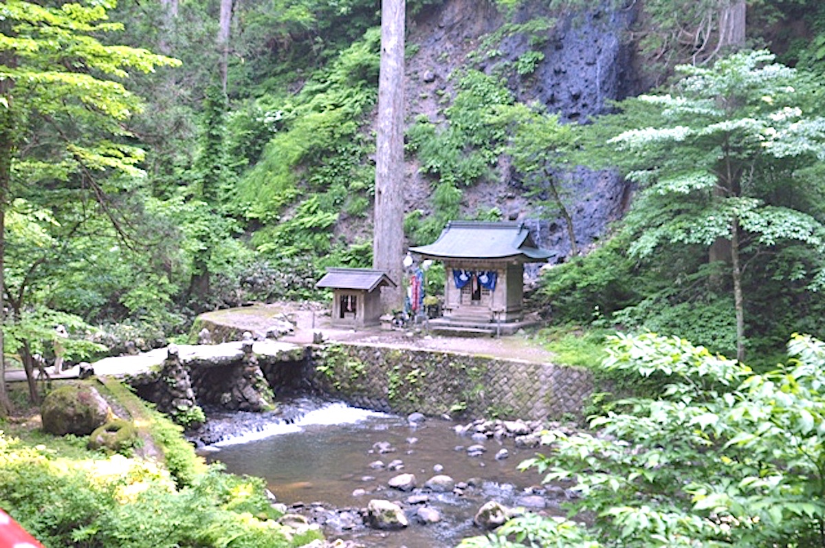 羽黒山・須賀の滝