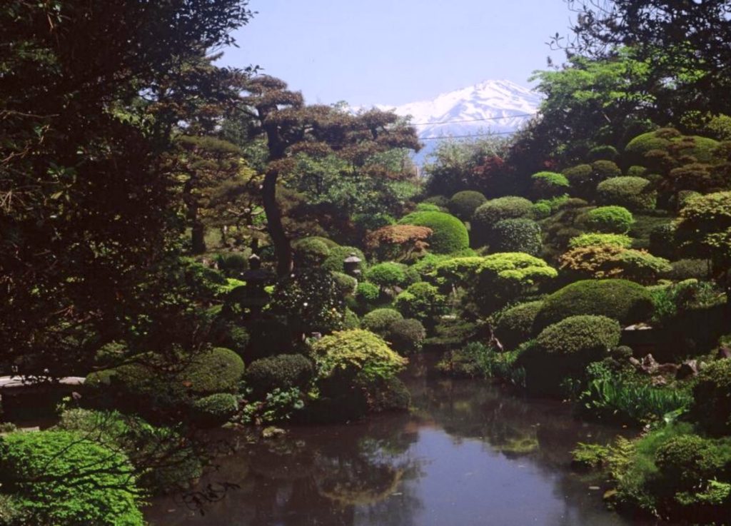 本間氏別邸庭園（鶴舞園）