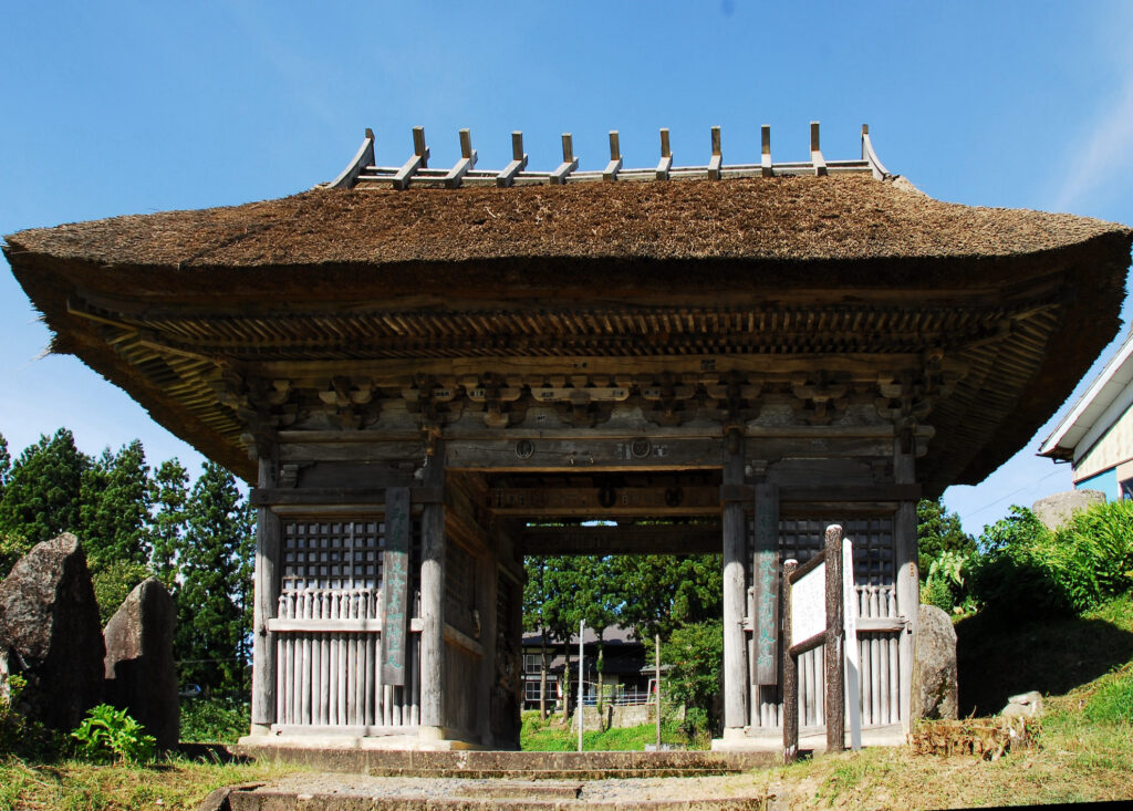 湯殿山総本寺 大日坊瀧水寺