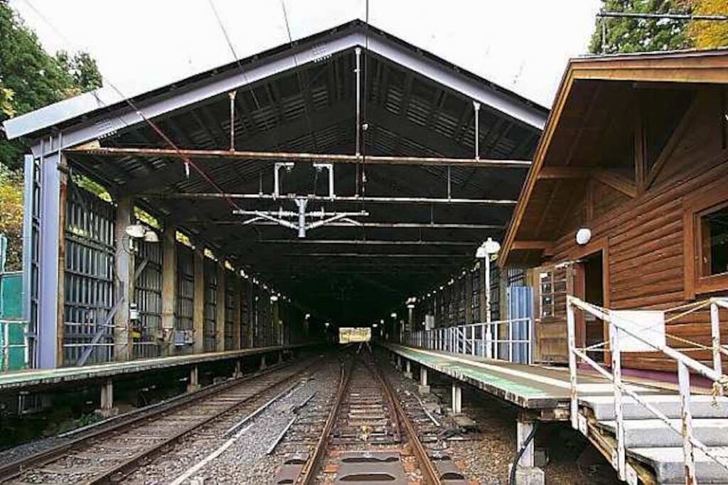 板谷駅（板谷駅スイッチバック遺構）
