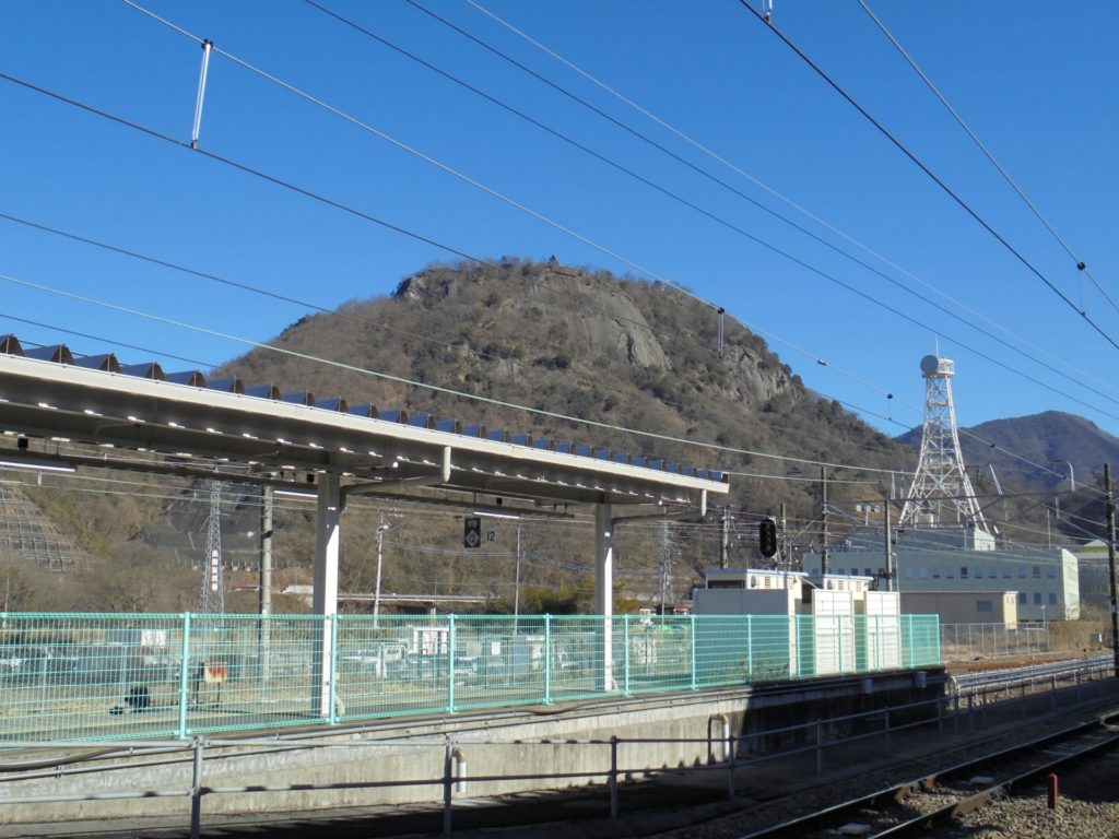 岩殿山