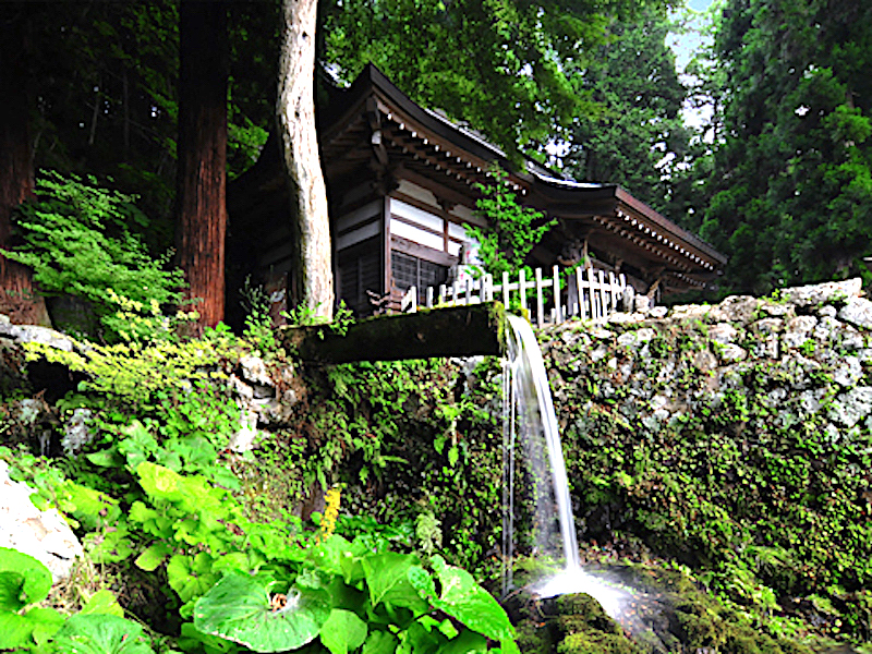 大滝湧水（大滝神社）