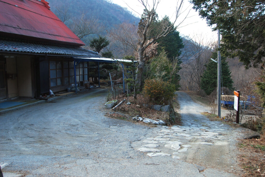 御坂路石畳