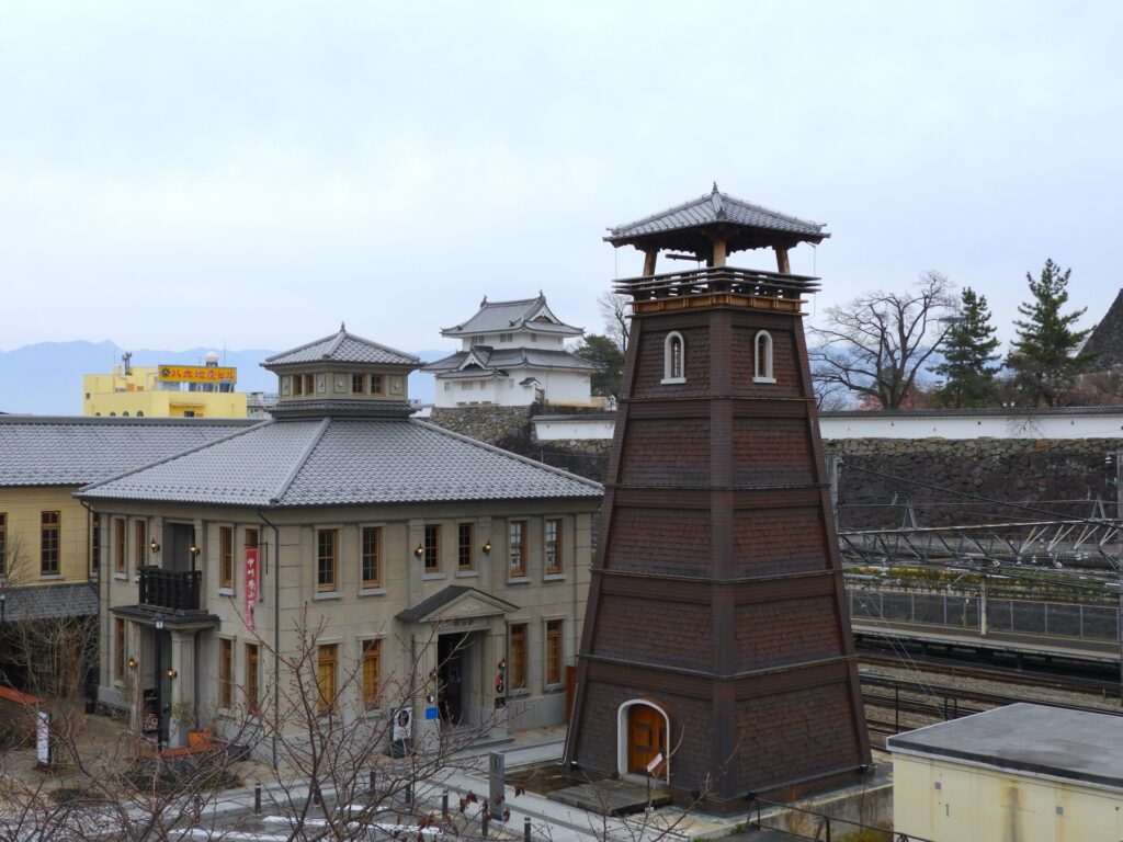 甲州夢小路・時の鐘