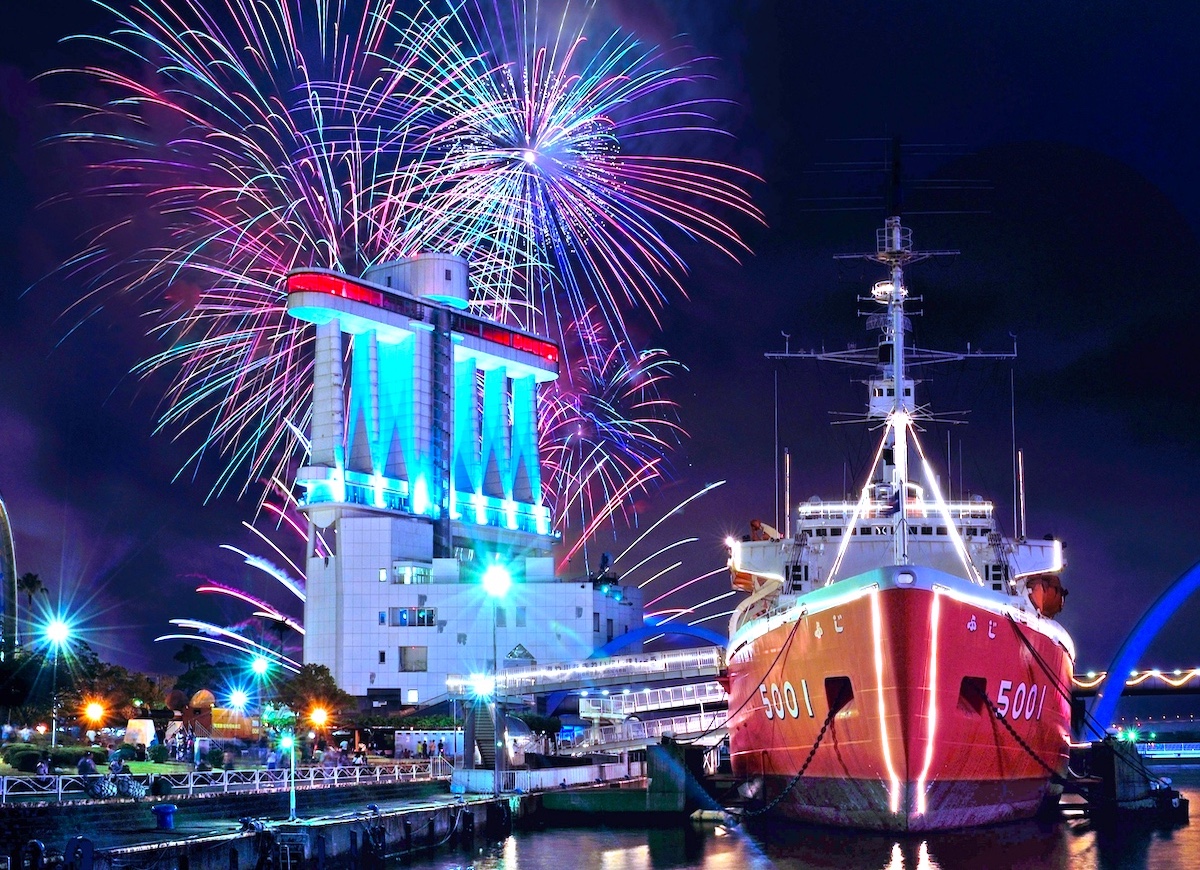 南極観測船「ふじ」