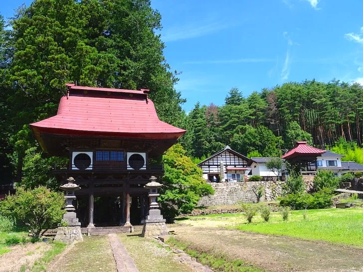 安養寺の楼門