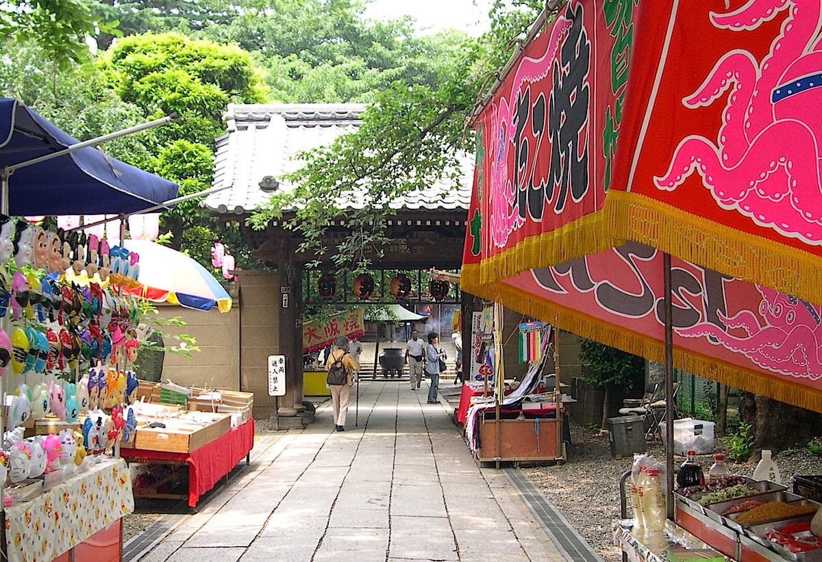新井薬師梅照院の縁日