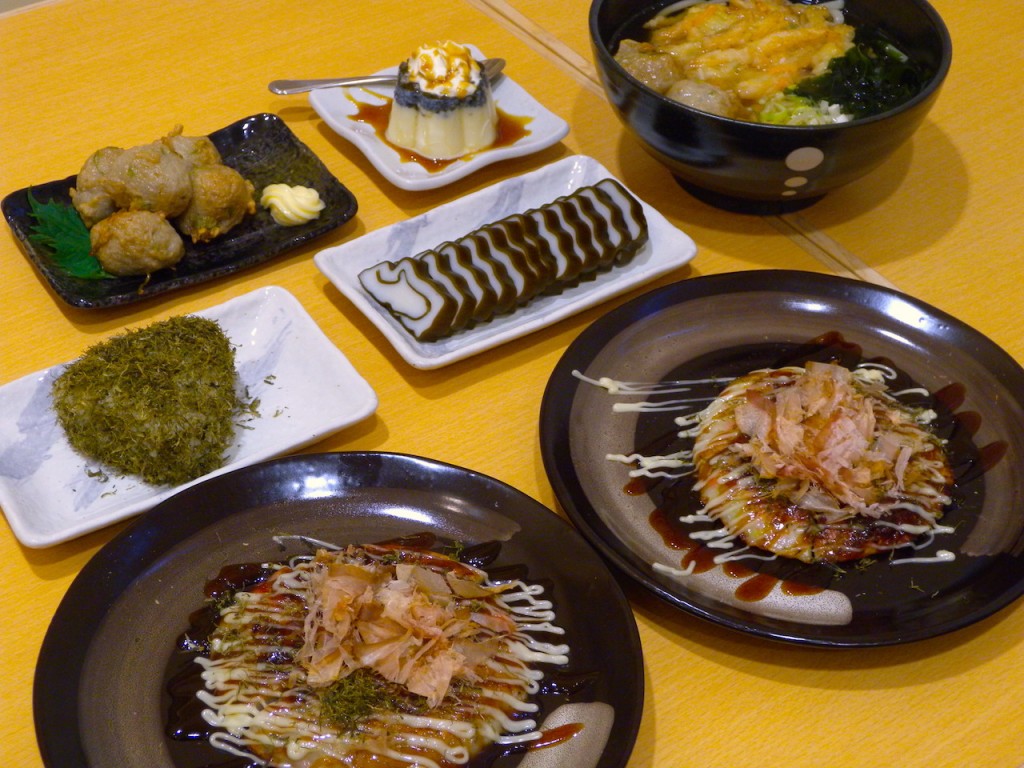 山海亭で注文した料理の数々。手軽な料金でおいしい