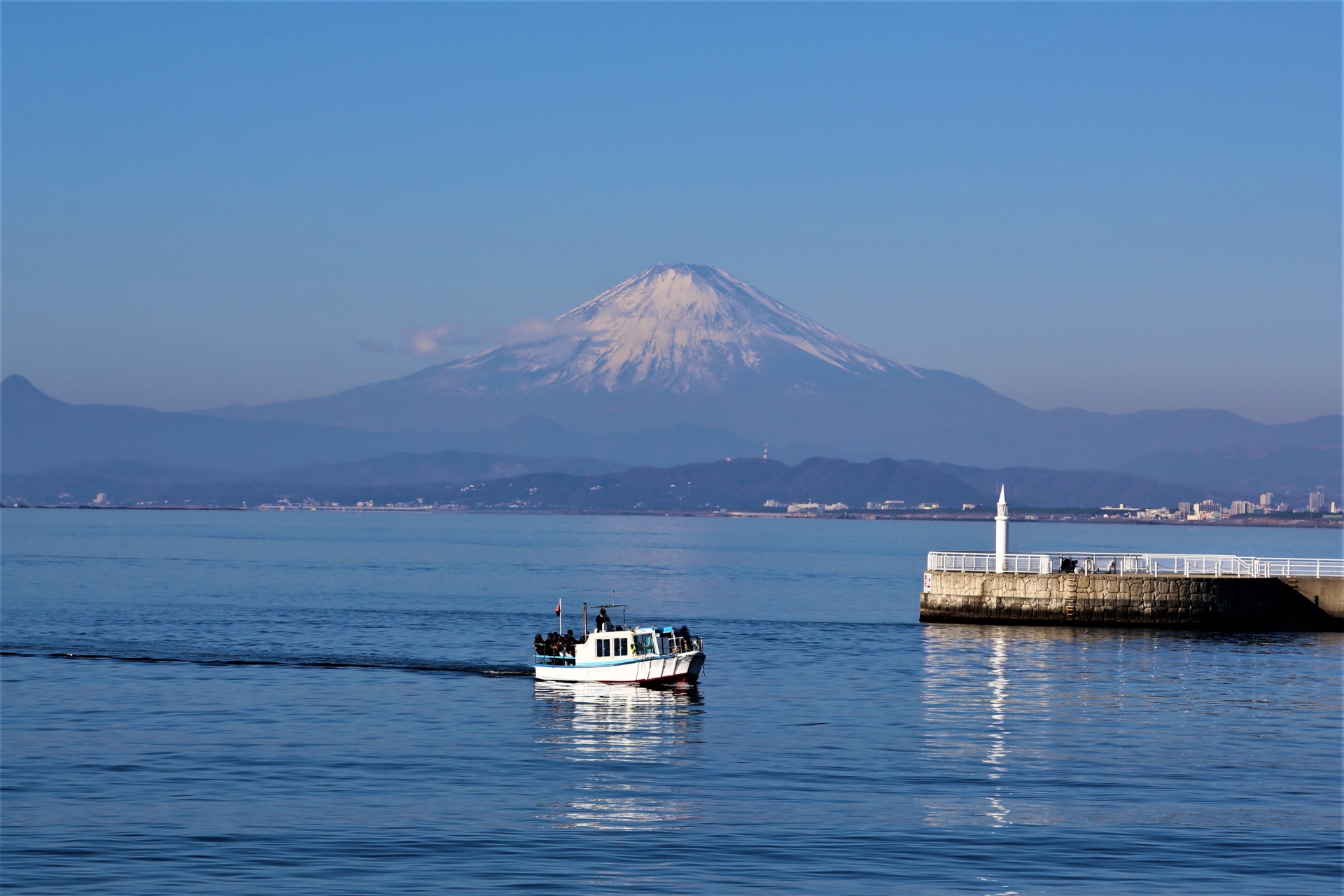 江の島遊覧船「べんてん丸」