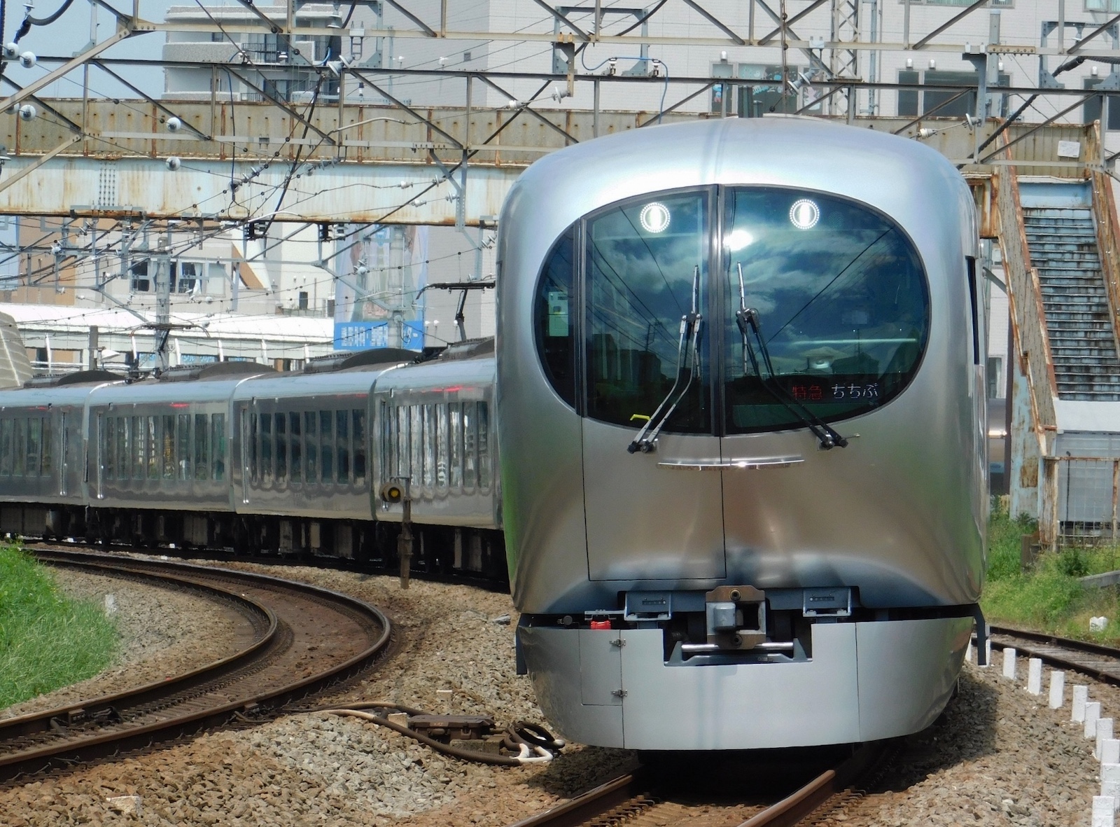 西武001系「Laview」