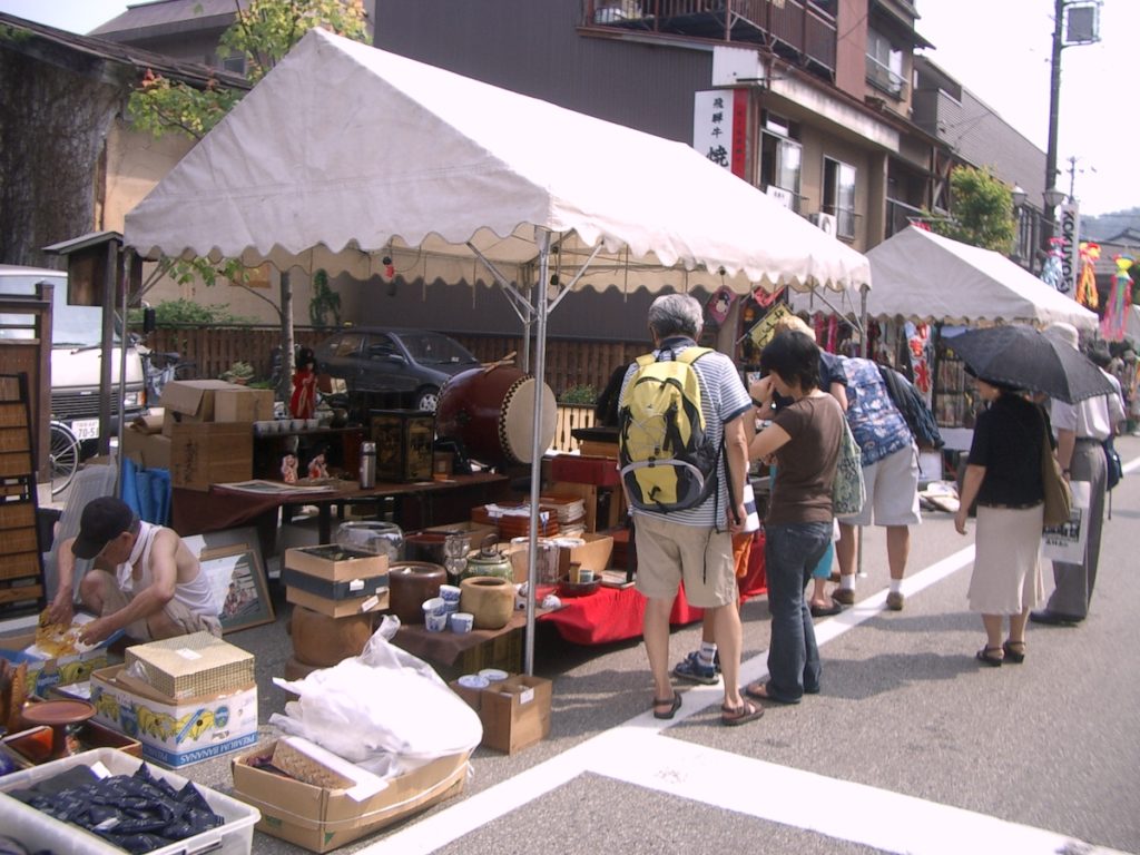 飛騨高山『我楽多市』