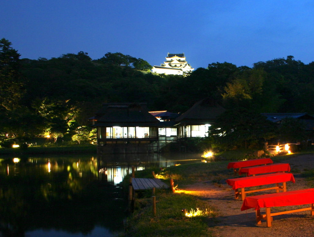 玄宮園『観月の夕べ』