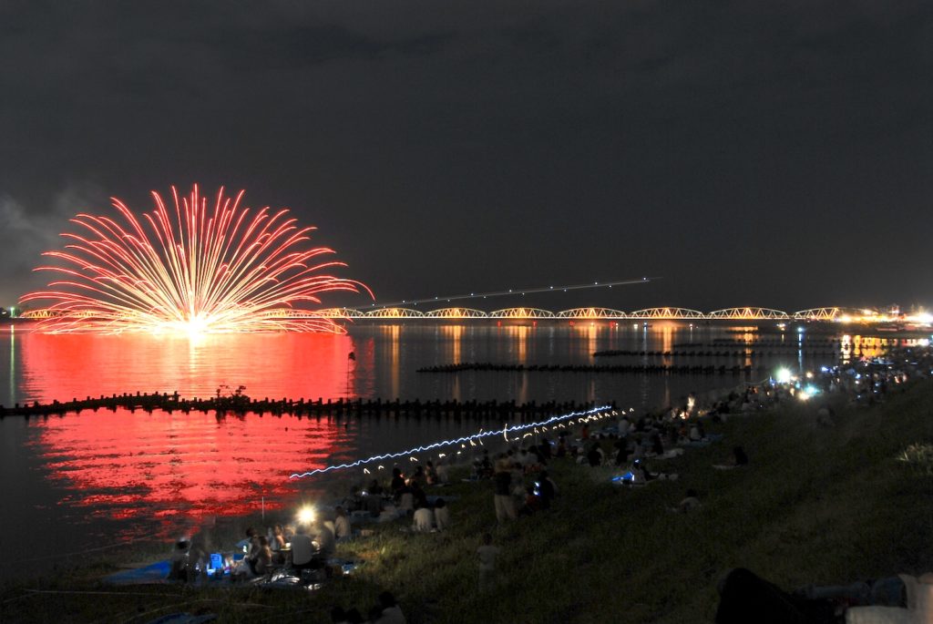 阿賀野川ござれや花火