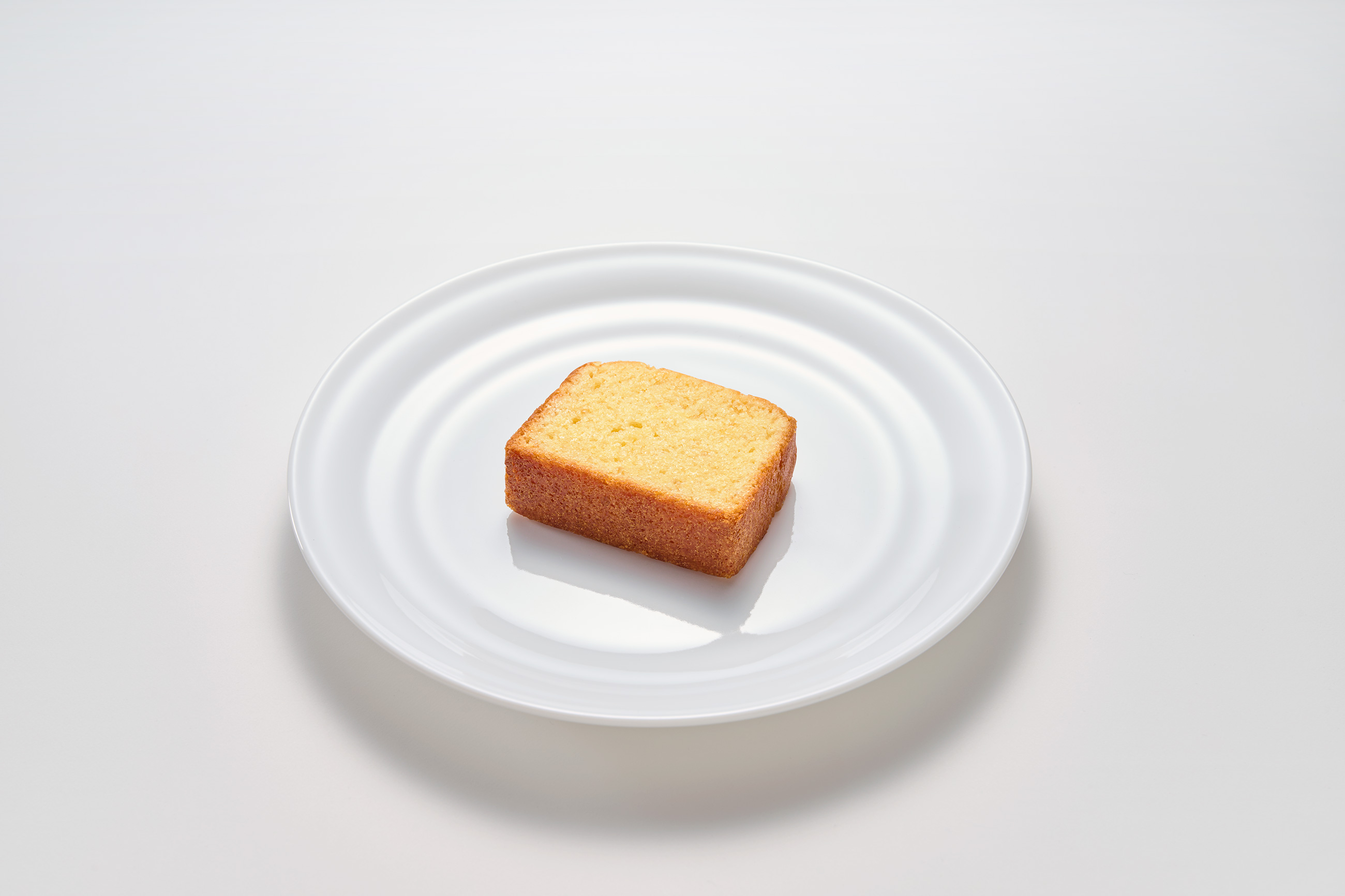 新幹線「グランクラス」（飲料・軽食あり）