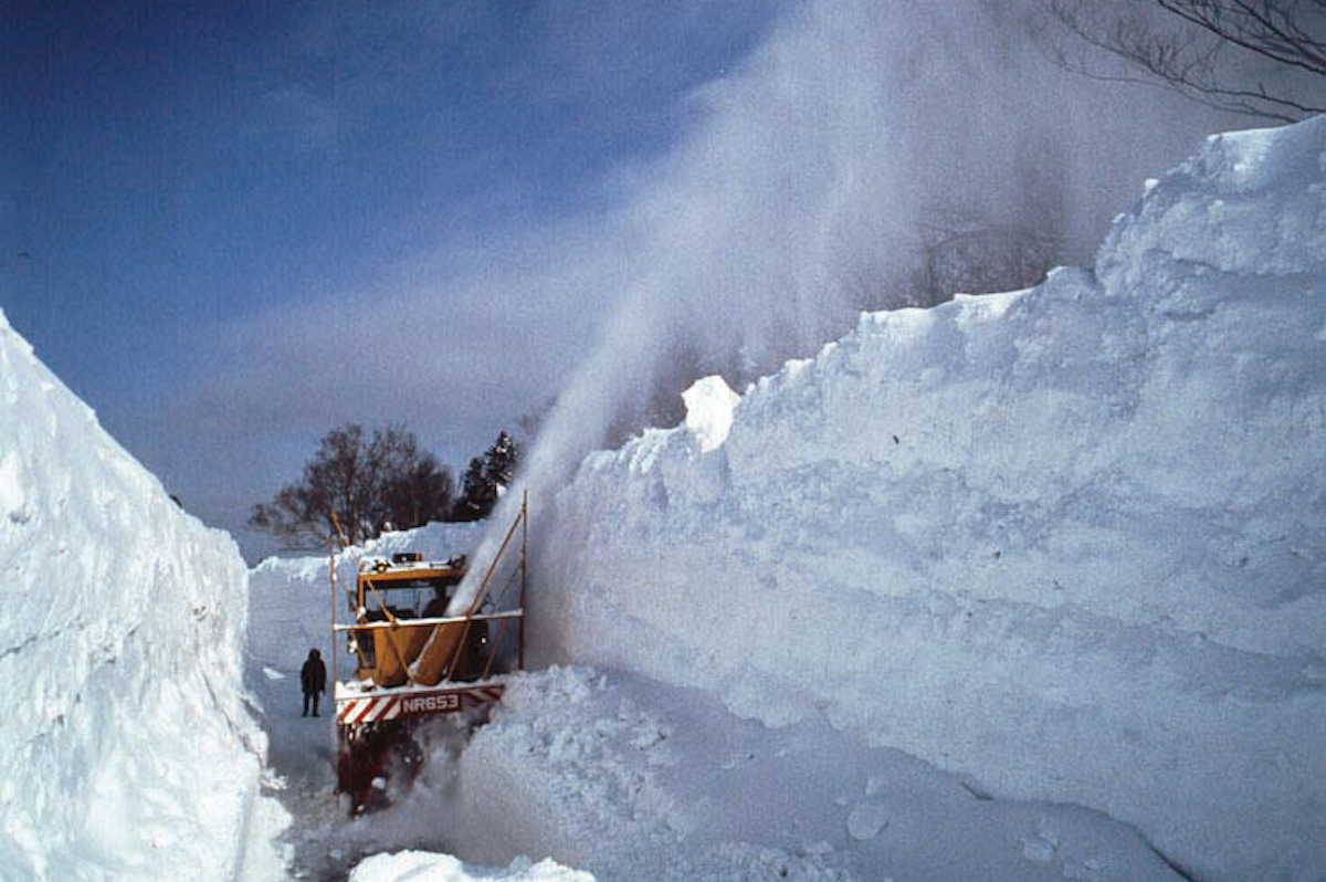 八甲田 雪の回廊