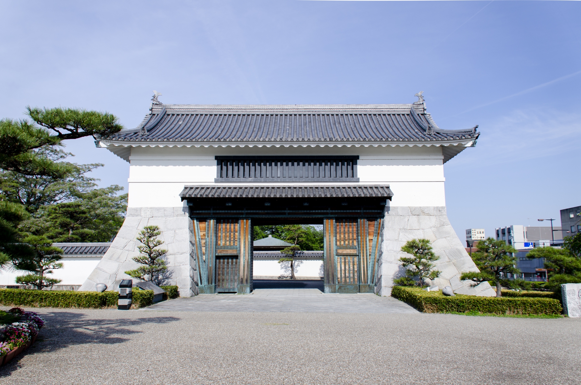 岡崎城・大手門