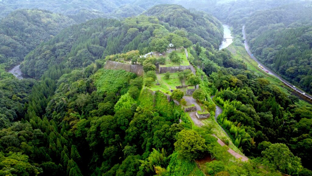 岡城