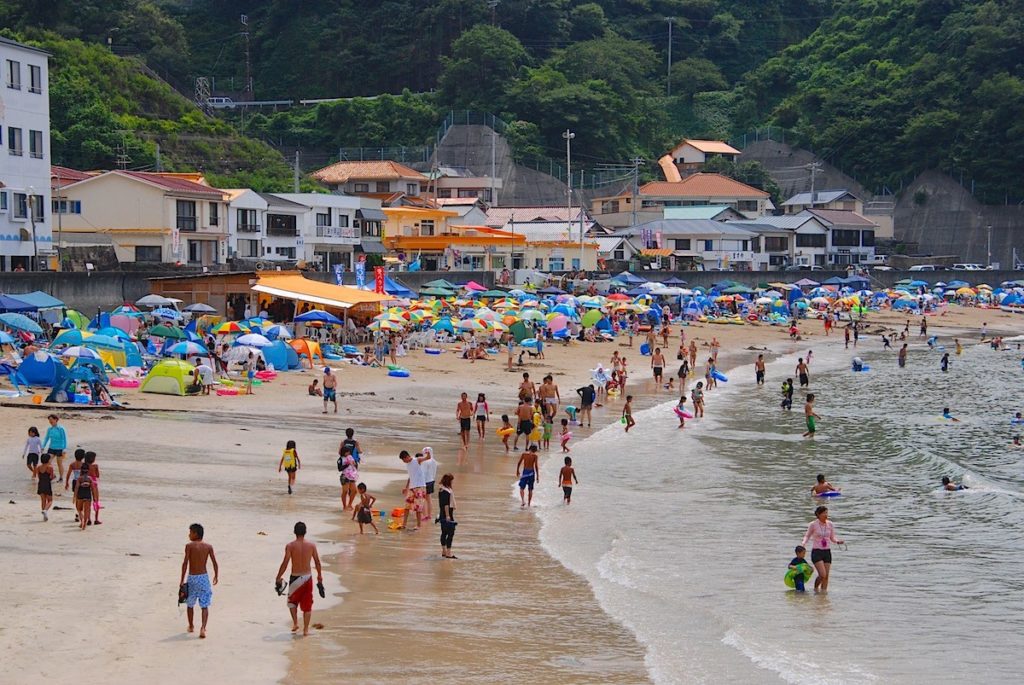岩地海水浴場