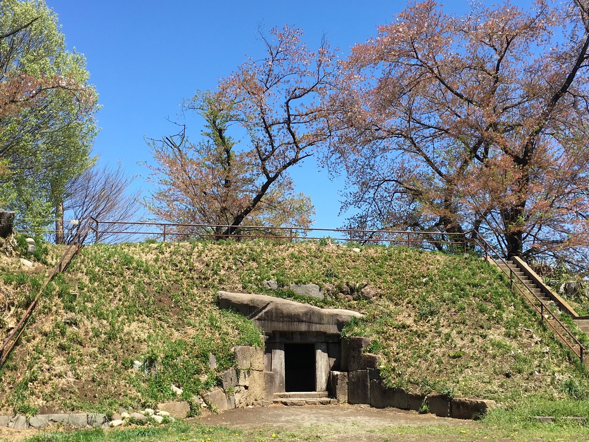 蛇穴山古墳