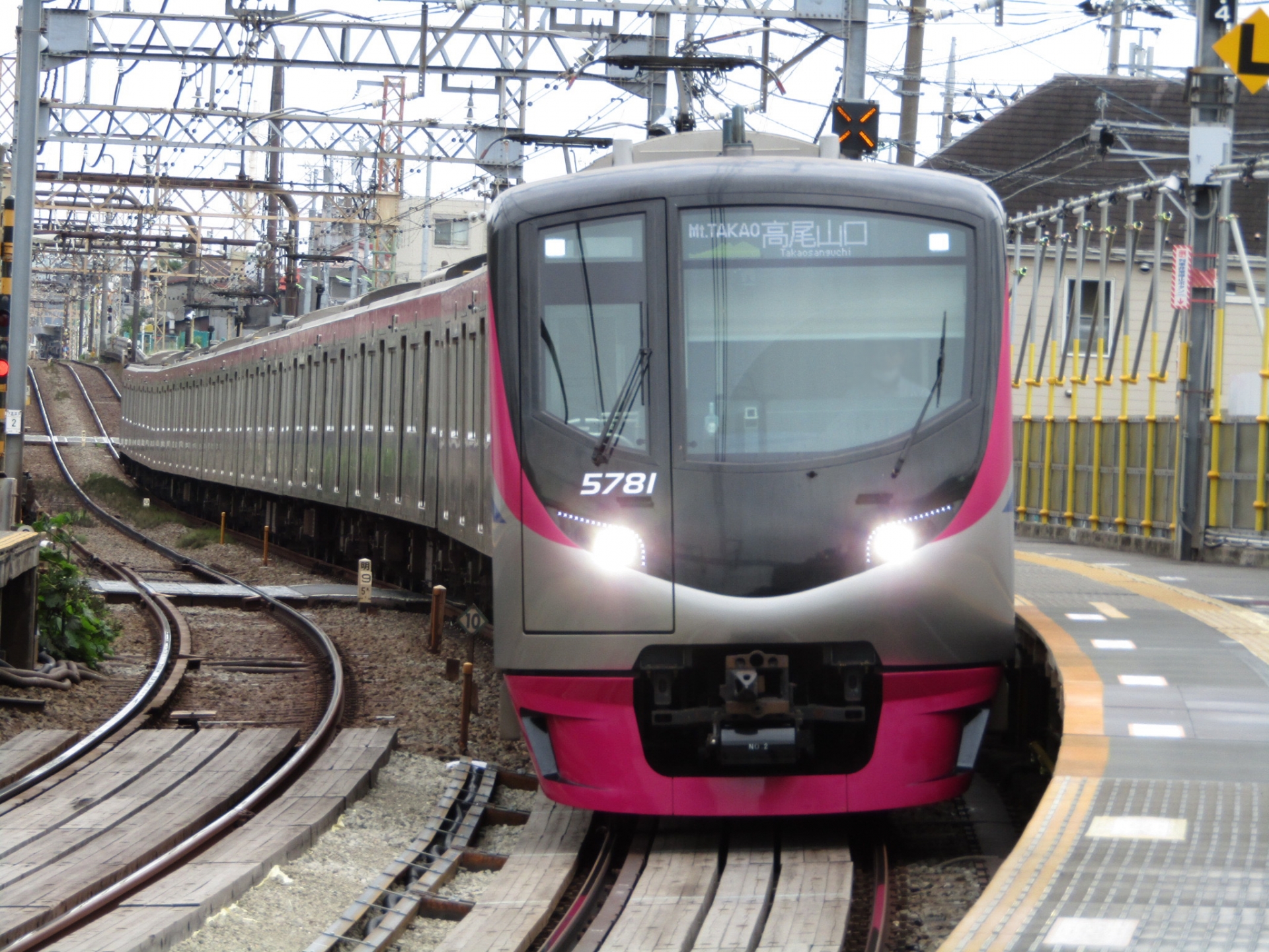 京王線