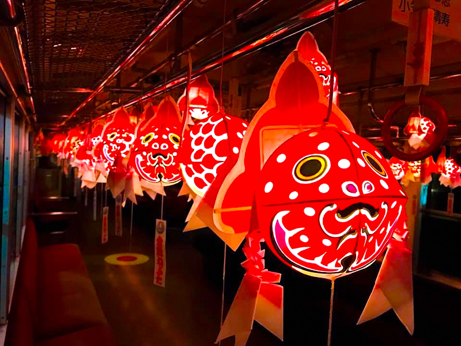金魚ねぷた列車
