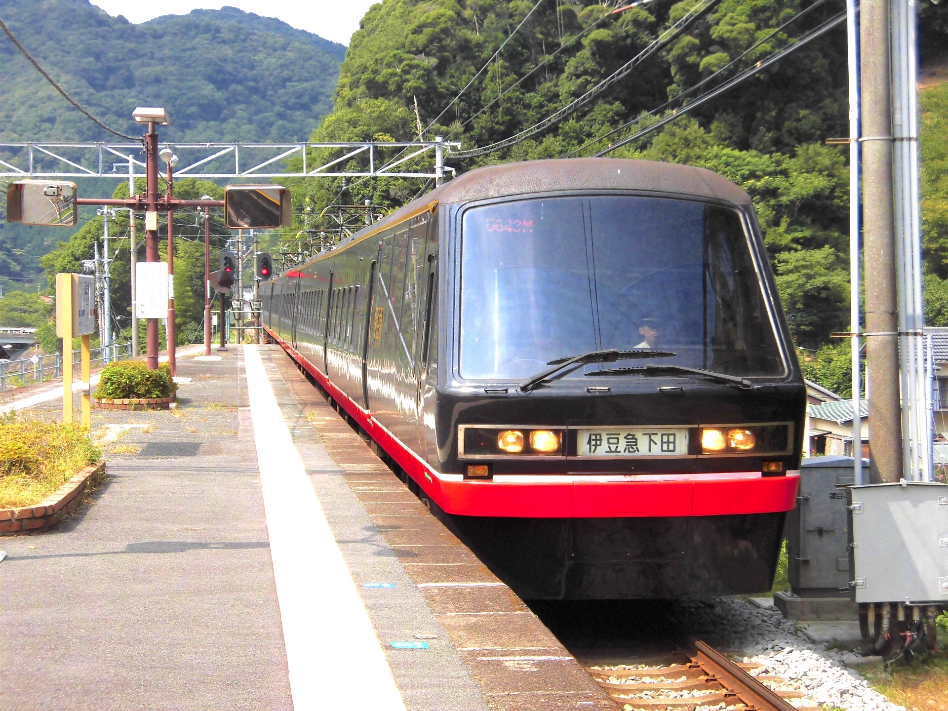 リゾート21「黒船電車」