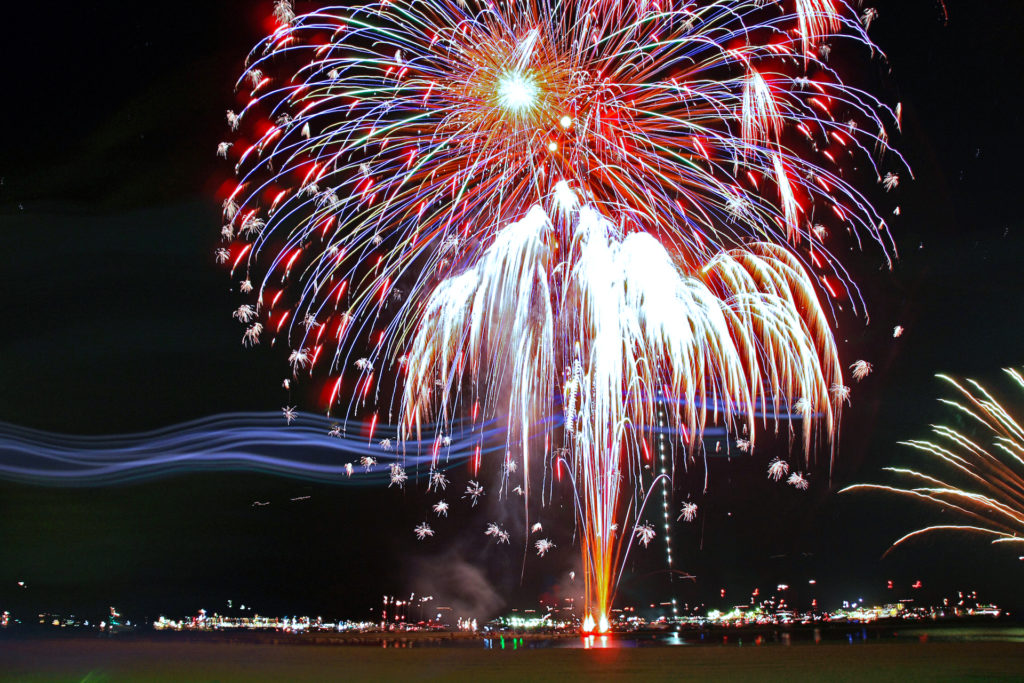 精霊流し花火大会 姪浜花火大会 福岡市