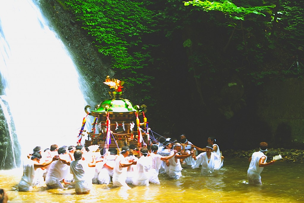 mikoshisirataki
