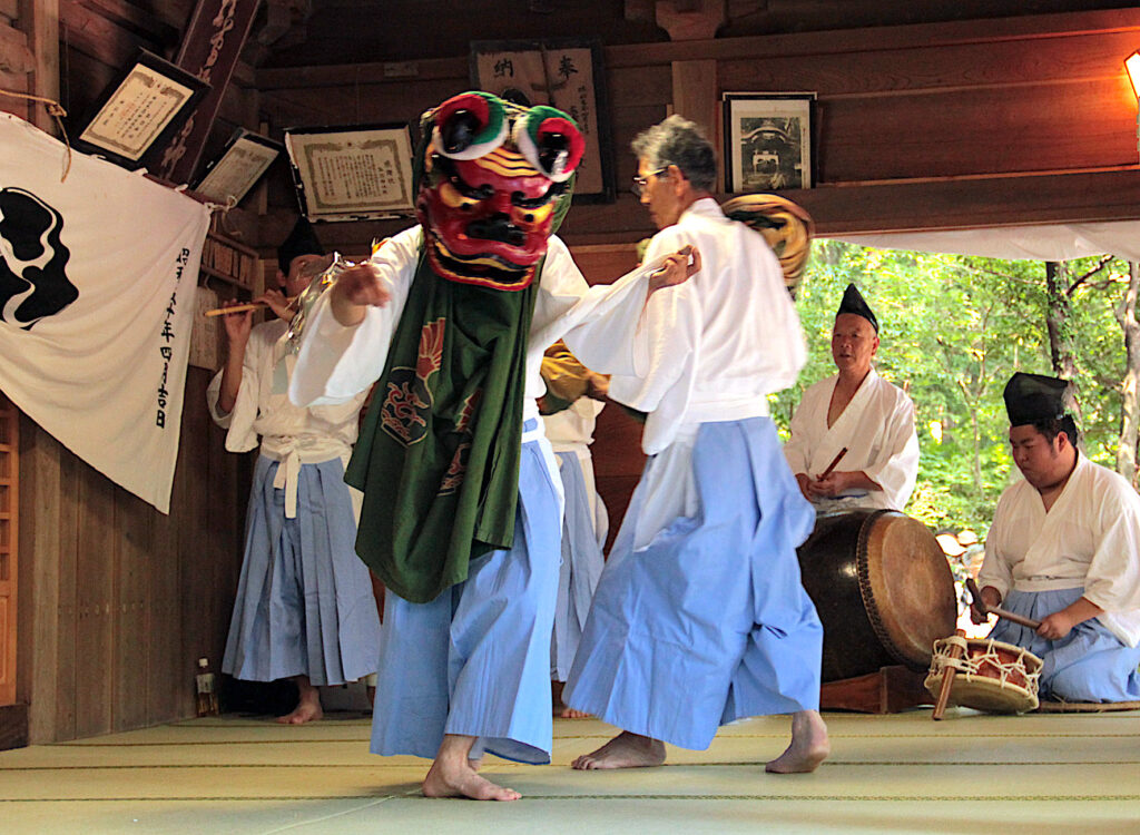 宮城野湯立獅子舞（箱根の湯立獅子舞）