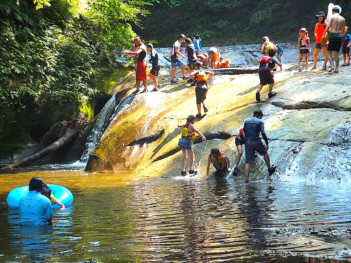 濃溝の滝 清水渓流広場